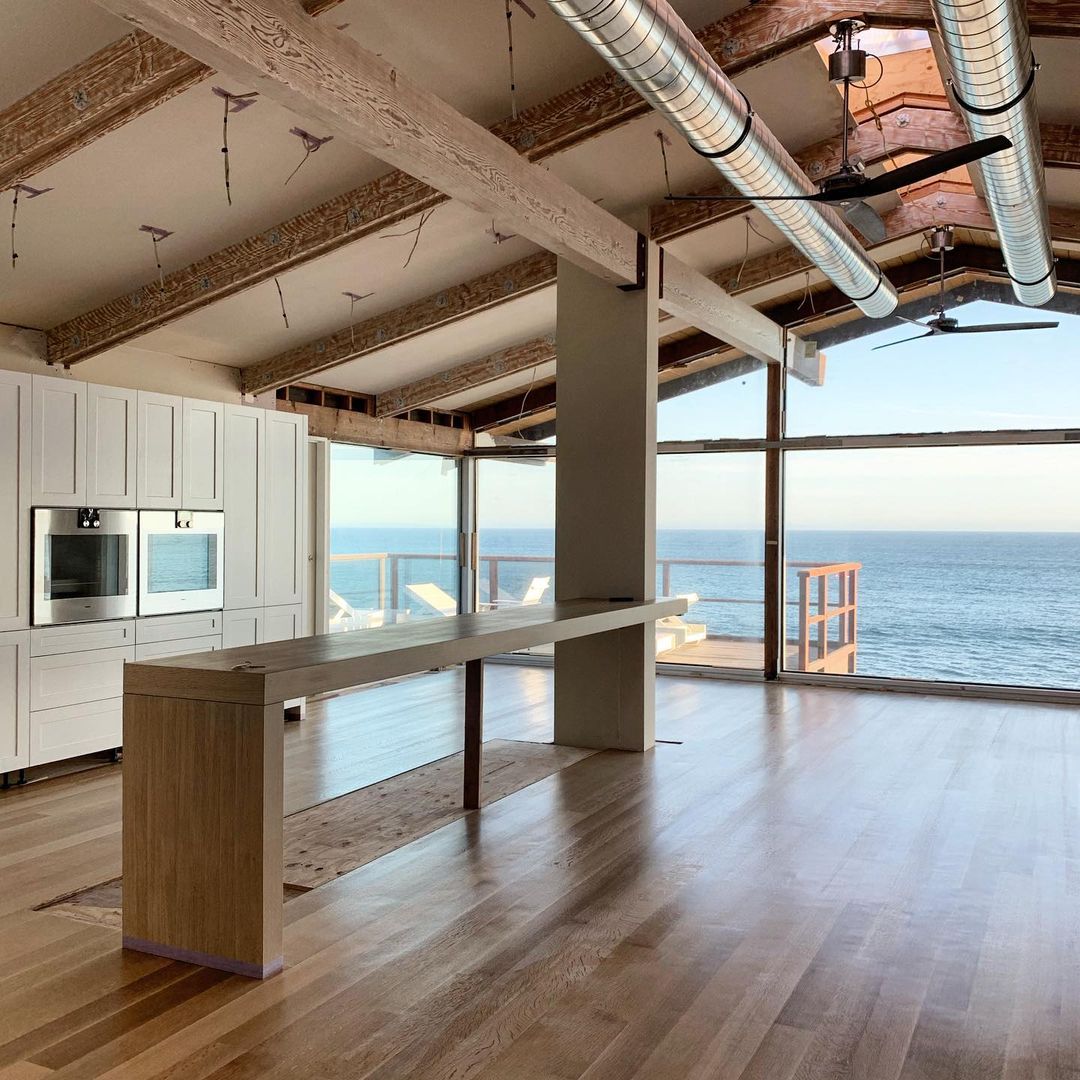 Got the first pass of sealer down on the new floor at paradise cove. Three more coats to go, of course we will buff between each coat. The best little beach and the best little beach. #scottgillendotcom #photooftheday #art #photography #gillenit #design #architecture #california #interiordesign #losangeles #decor #realestate #interiors #interiordesigner #malibu #midcenturymodern #luxuryhome #architecturedesign #luxurylisting #dreamhomes #douglaselliman #thenewcastle #tracytutorteam #tracytutor #scottgillendotcom #scottgillen #paradicecove #gillenit