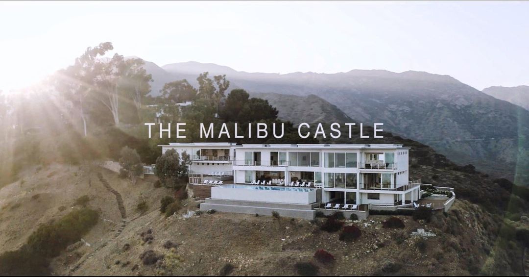 My best home to date, until the next one. The New Castle in Malibu….. #scottgillendotcom #design #thenewcastle #architecturedesign. #photooftheday #art #photography #gillenit #design #architecture #california #interiordesign #losangeles #decor #realestate #interiors #interiordesigner #malibu #midcenturymodern #luxuryhome #architecturedesign #luxurylisting #dreamhomes #douglaselliman #thenewcastle #tracytutorteam #tracytutor #scottgillendotcom #scottgillen