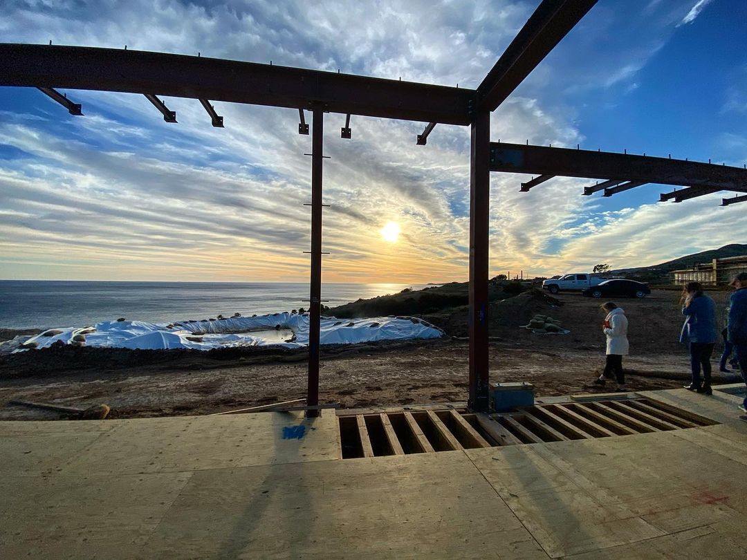 Just an average day up here at The Case…. steel is up and the view is even more prominent. Come see us….. #malibu UNVARNISHEDCo DRE #02014153 
 #unvarnishedco #ScottGillen #ScottGillenDotCom #ScottGillenUnvarnished #Malibu #MalibuRealEstate #LuxuryRealEstate #LuxuryHomes #LuxuryListings #LuxuryRealEstateAgent #LuxuryLifestyle #DreamHome #Design #GillenIt #TheMalibuSeries #TheNewCastle #hotproperty #latimes