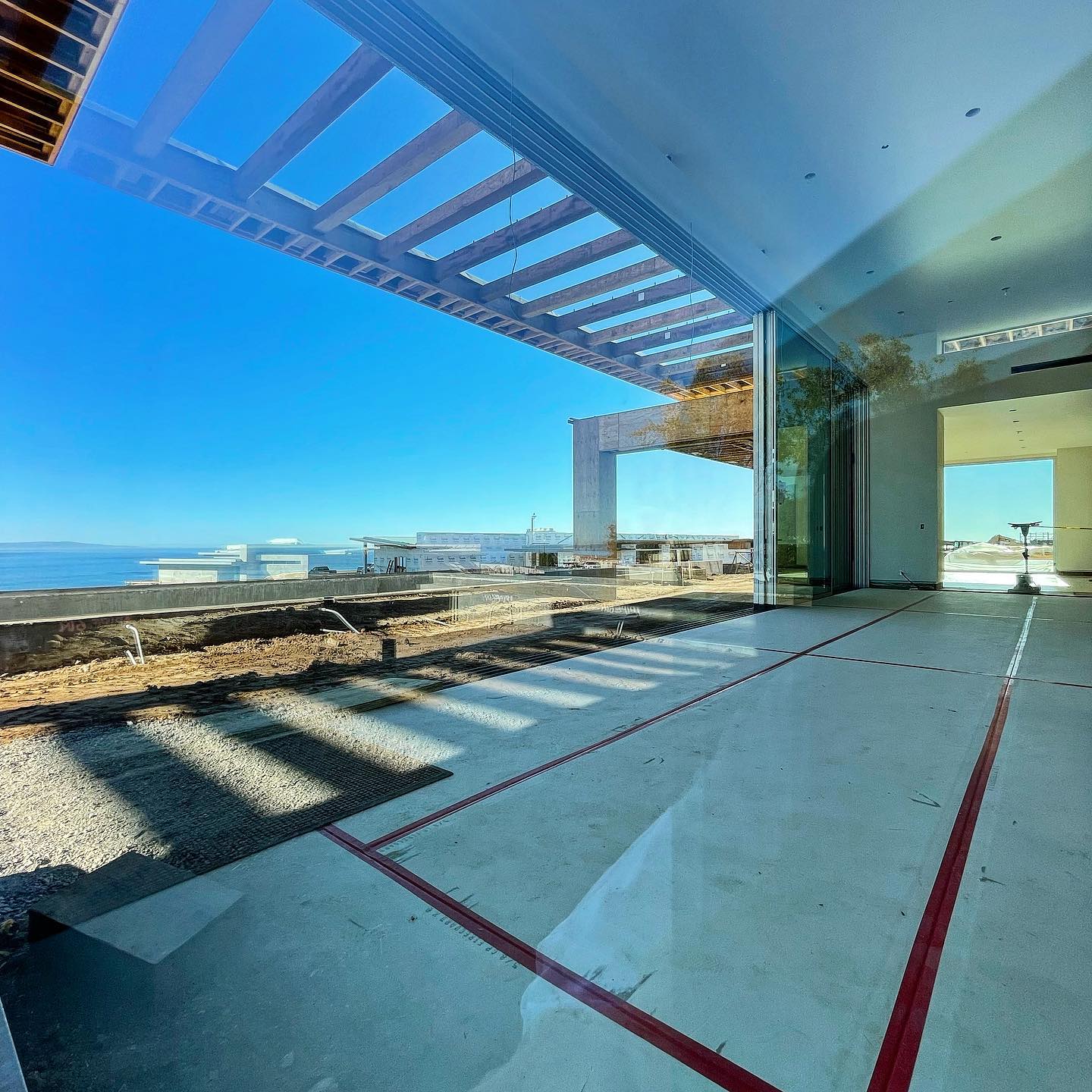 There is definitely something going on up here, come see. #scottgillendesign #thecase A complete private community consisting of five separate home Estates. The Flat is over 10,000 ft.², mid century modern, epic….